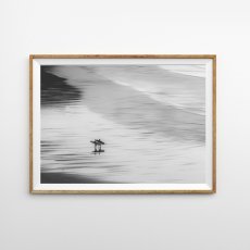画像1: Surfer walking on Beach サーファー ポスター (1)